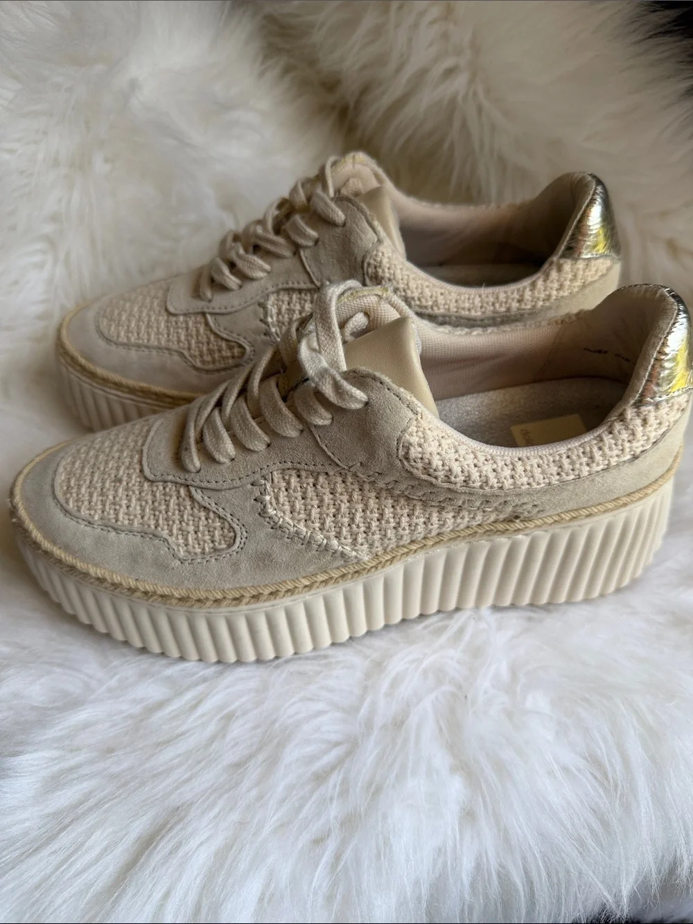Dolce Vita woman’s Dandi platform sneakers  size 8.5